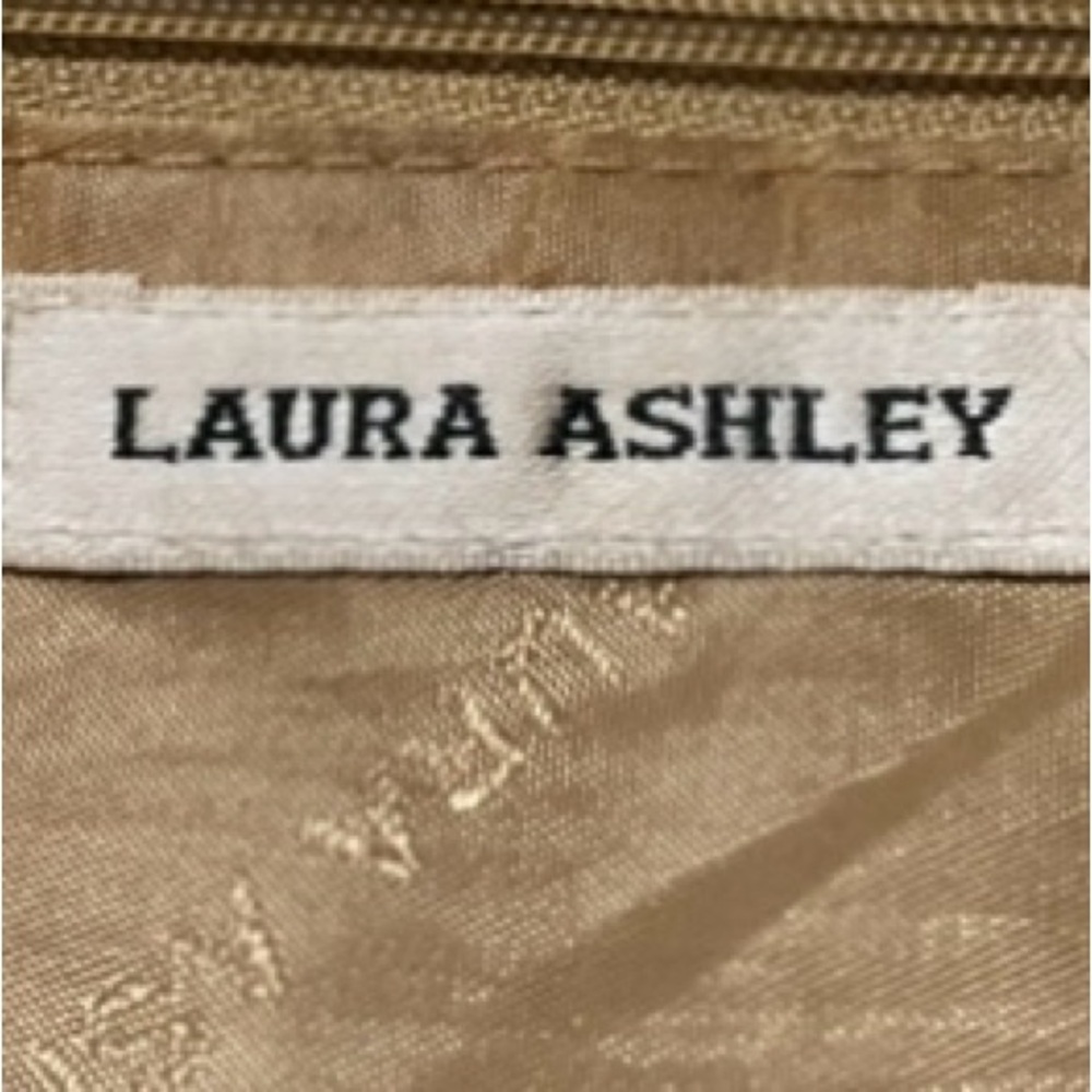 New gorgeous Laura Ashley purse - Picture 5 of 5